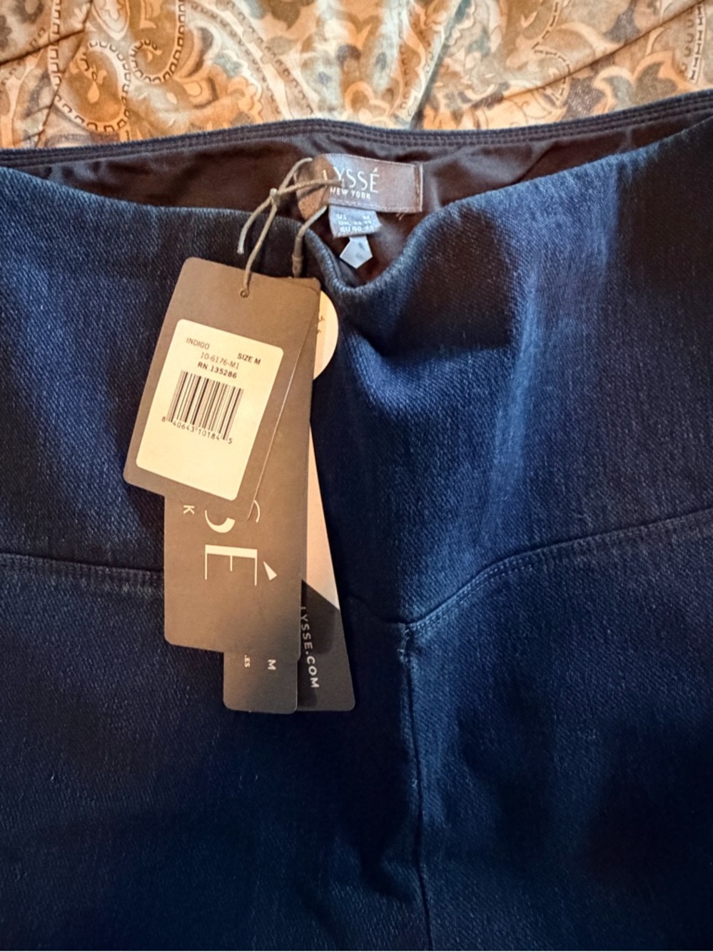 Lysse Straight Leg Pull On Stretch Denim Jeans- M NWT - Picture 3 of 5